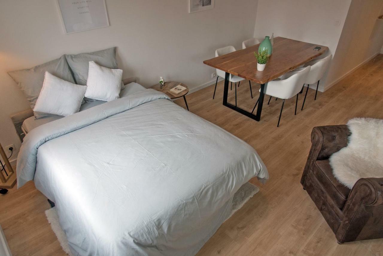 Au rue de la fleuriée Appartamento Saint-Apollinaire  Esterno foto