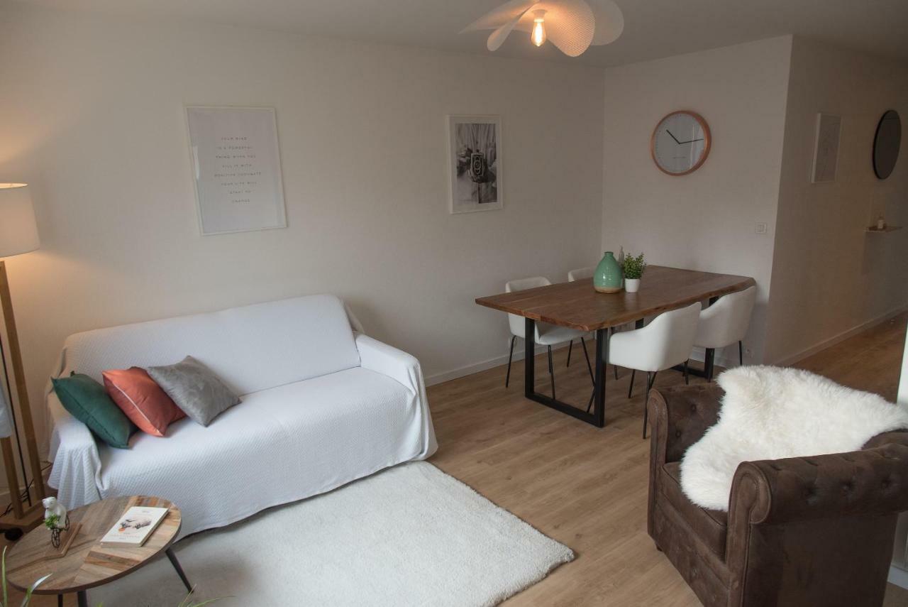 Au rue de la fleuriée Appartamento Saint-Apollinaire  Esterno foto